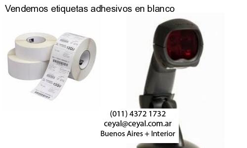Vendemos etiquetas adhesivos en blanco